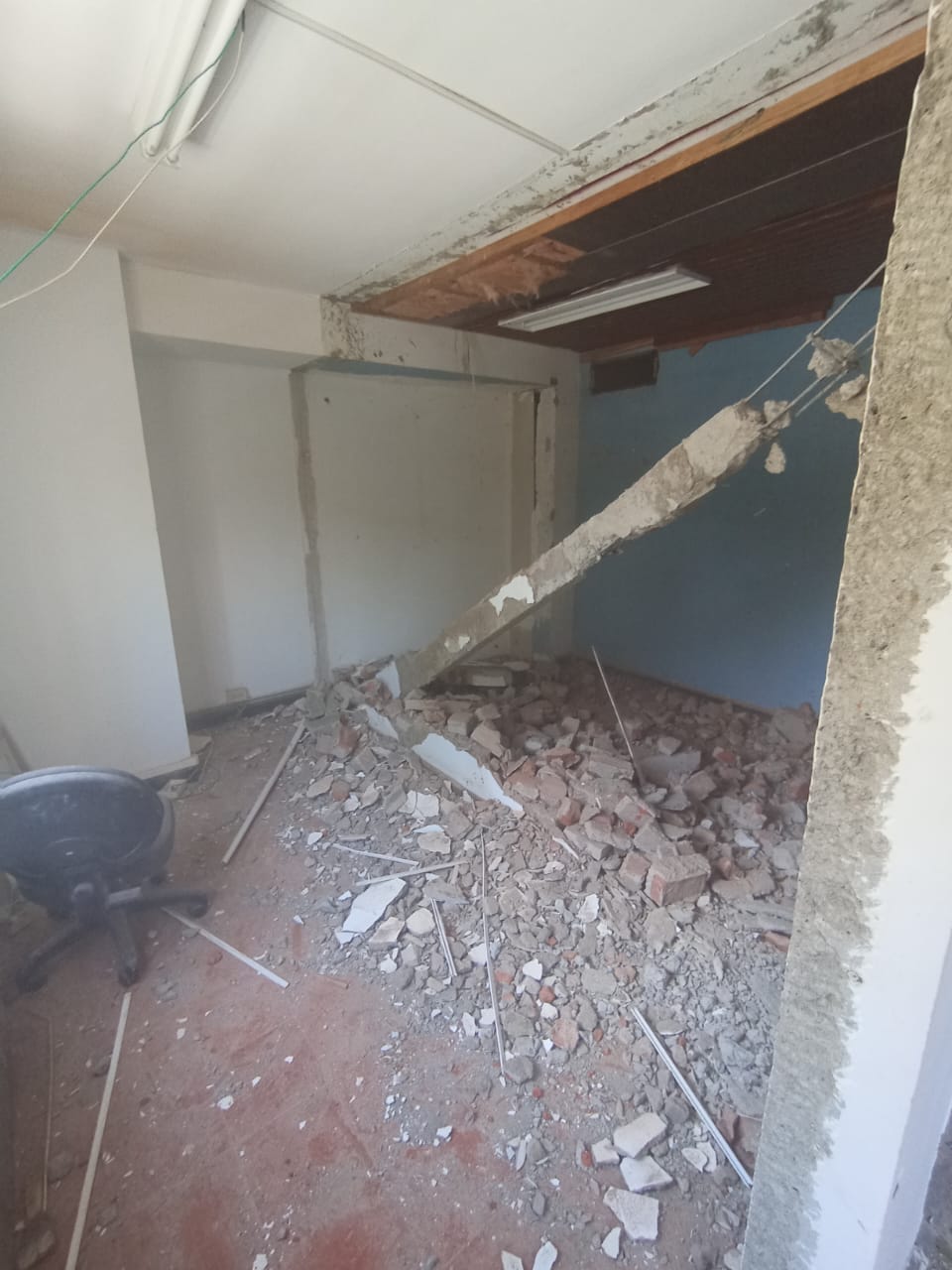 Demolición de muro en ladrillo, Espacio 2020 edificio E18