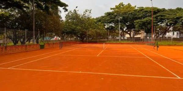 Mantenimiento de canchas deportivas en las sedes Meléndez y San Fernando